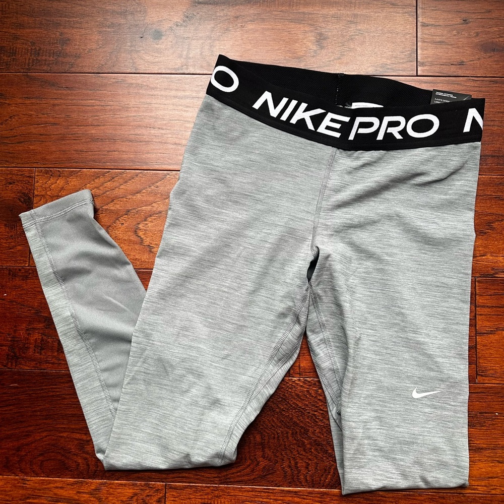 Women’s Nike Pro Gray Leggings